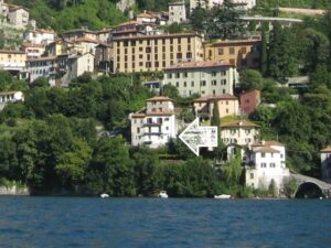 Nesso, appartamento con giardino e vista lago