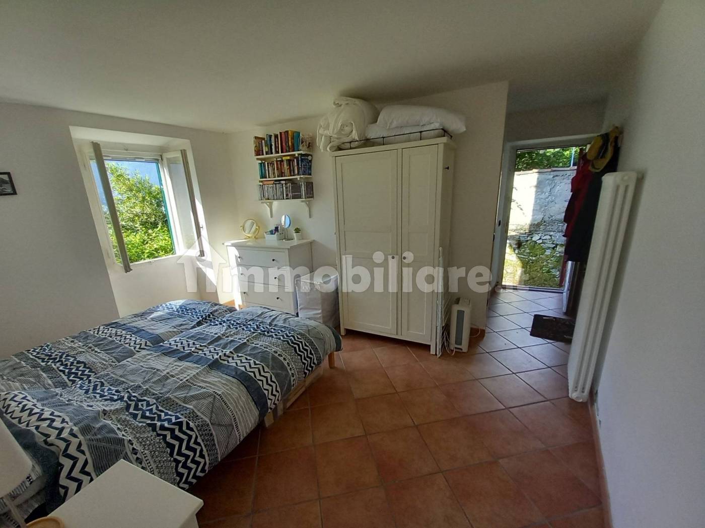 Nesso, apartment with garden and lake view